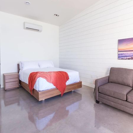 Quarterdeck Beachside Villas & Lofts Summerville Centre 外观 照片
